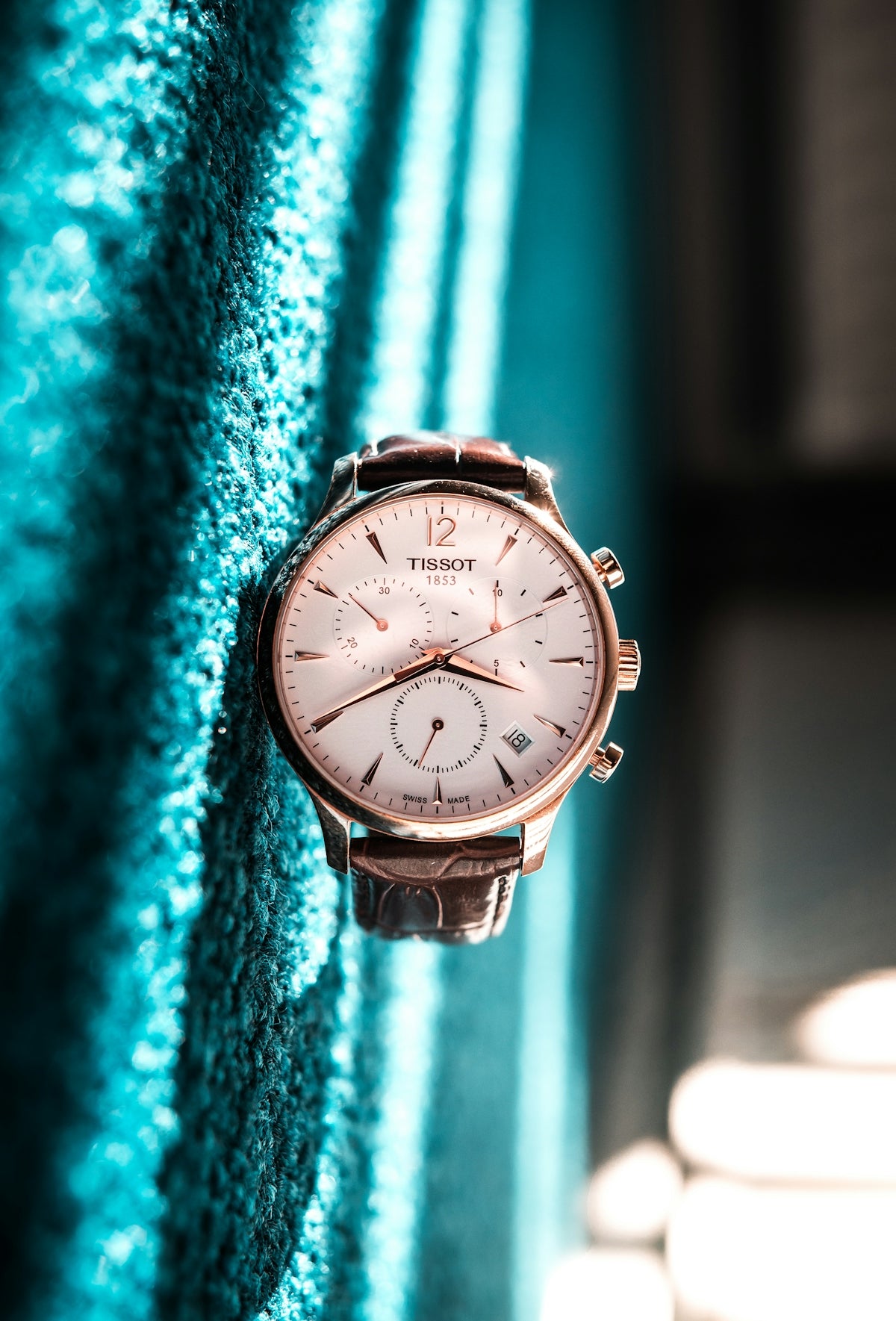 Minimalist Vs Statement Watches: Which Suits You Best